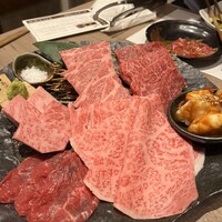 近江うし 焼肉 にくTATSU 青山本店 - 