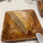 Chez miya - 旨い焼きたてパン　おかわり自由でもちろんおかわりしました。