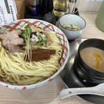 ラーメン専科 竹末食堂 - つけ麺と茹で餃子