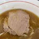 ほたる - チャーシューは歯応えのあるモモ肉