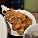 サウスヴィラ - からあげ1個(220円)です。