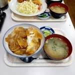 Mampuku Shokudou - カツ丼(小) 600円