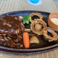 MIDO RESTAURANT PIC NIKA - 