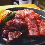 Yakiniku Wagyuurabo - US牛4種盛り合わせ。