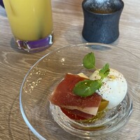 スミレオオサカ - 