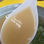 味心 - 塩とんこつスープ