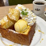 Kafe Ando Be- Kari Miyabi - MIYABIのハニートースト 900円
                        ブレンド 350円