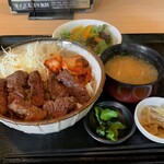 美味しいお肉の店 やまの - 