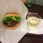 FRESHNESS BURGER - 