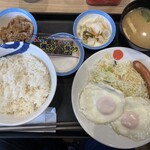 Matsuya - ソーセージエッグW、牛皿、大盛500円