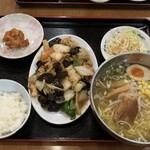福来源 - 日替りランチ(豚肉とキクラゲ炒め)
