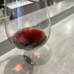 Global French Kitchen 雫 - ❼米カルフォルニア　赤ワイン 「Au Bon Climat Santa Barbara Pinot Noir 日本限定「椿」ラベル2021」