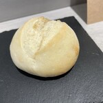 Global French Kitchen 雫 - 自家製米粉パン