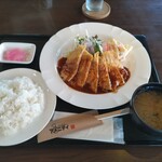 カフェテリア アメニティ - 豚肉のピカタ定食