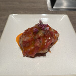 焼肉うしごろ 池袋店 - 富山産白海老の和牛ユッケ