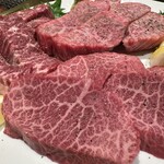 炭火焼肉 きらく亭 - 