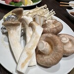 炭火焼肉 きらく亭 - 