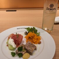 ビストロ・イナシュヴェ - ハイボールと３種盛り合わせ。☆☆☆☆