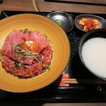 249153603 - 【極ユッケ牛刺し丼　２８６０円】