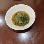 餃子とお酒の店屋 全包 - サービス付き出しありがたい