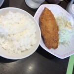 来来亭 - 珍しく白身魚フライセットにしてみた