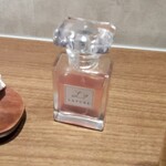 ラチュレ - 香り付けの香水瓶