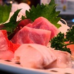 Sushi Izakaya Taru - Assorted Sashimi Platter