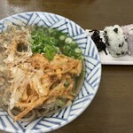 Toba saku - かき揚げ ソバ と おむすび