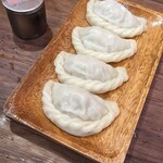 LASOLA Bhutan Restaurant - モモ