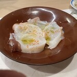 うを徳 - 生だことカイエンペッパーとオリーブオイルのスペイン風