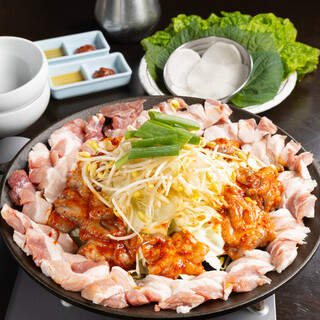 人気の韓国グルメ『チュクミサムギョプサル』『チュクミ』