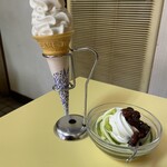 淀川カドヤ - ソフトクリーム大と抹茶小倉クリーム