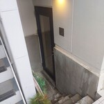 luogo - 半地下のお店