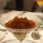 レストラン ヒロミチ - 人参のムースとコンソメジュレ、うに添え