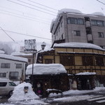 Mizuya - お店にもたくさんの雪が積もってました
