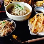 初代 伝五郎 - 肉蕎麦、鶏ごはん、ゲソ天ぷら（おまけ）