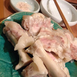 焼肉 グルマンズいとう - 豚足 お塩、タレ付き。タレが絶品！