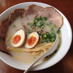 鶏白湯塩 味玉、チャーシュートッピング