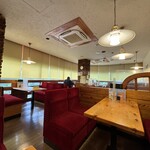 コメダ珈琲店 - 内観
