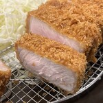 肉屋食堂 たけうち - 上が「極厚」、下が「厚切」の②