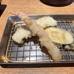 博多天ぷら たかお ビナガーデンズ海老名店 - 海老、イカ、茄子