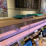 回転寿司 羽田市場 - 新幹線！