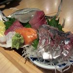五徳 - 数量限定、原価率200％!?　鮮魚　お造り　豪快盛り