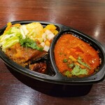 リコ プア - ビーフカレー「トリプルがけ」1,050円