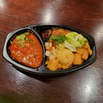 リコ プア - ビーフカレー「トリプルがけ」1,050円