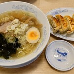 Gyouza No Manshuu - 塩ラーメン・焼餃子