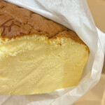 りくろーおじさんの店 大阪伊丹空港店 - 