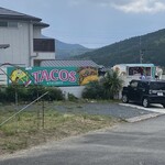 TACOMANIA - 駐車場が狭いので要注意です。大体2、3台停められます。
