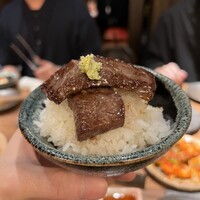 和牛とタン 焼肉 とみ 新橋本店 - 