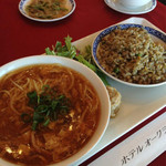 ホテルオークラレストラン新宿 中国料理 桃里 - 麺とチャーハンのセットランチ
